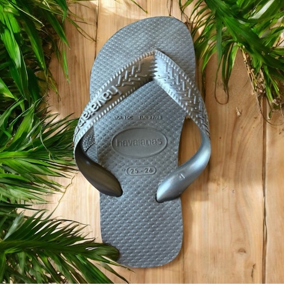 HAVAIANAS Kids Black Flip Flops Size: 10C - 25-26 - Picture 3 of 8